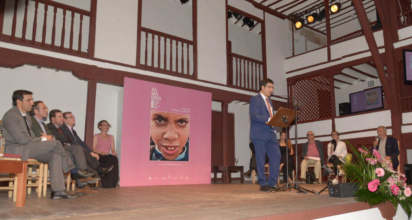 Caballero renueva el compromiso de la Diputación con el Festival de Teatro de Almagro