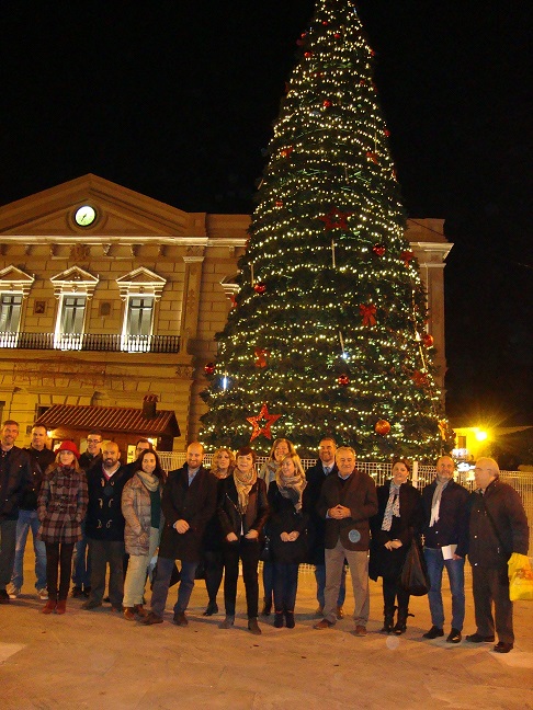Encendido oficial de la iluminación navideña en la plaza de de España de Alcázar de San Juan