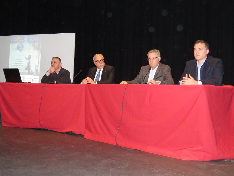 El alcalde de Manzanares, Julián Nieva, inaugura las III Jornadas de Estudiantes Emprendedores de Manzanares