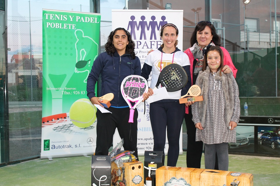 Torneo de pádel en favor de APAFES - Ganadoras femenino