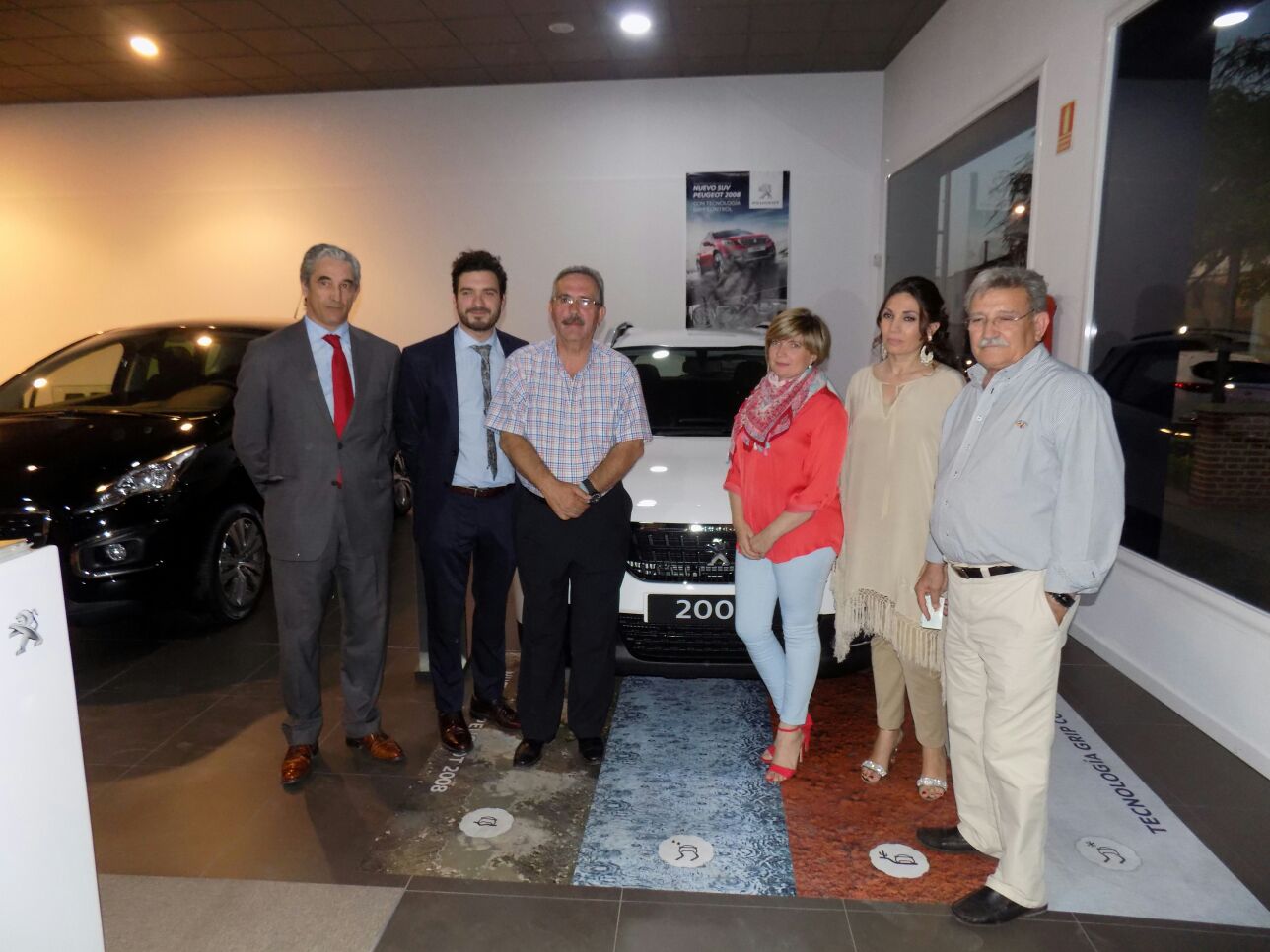 Ciudauto inaugura su nuevo concesionario Peugeot en Valdepeñas