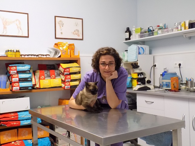 Vital Veterinaria, pionera en acupuntura veterinaria en Castilla-La Mancha