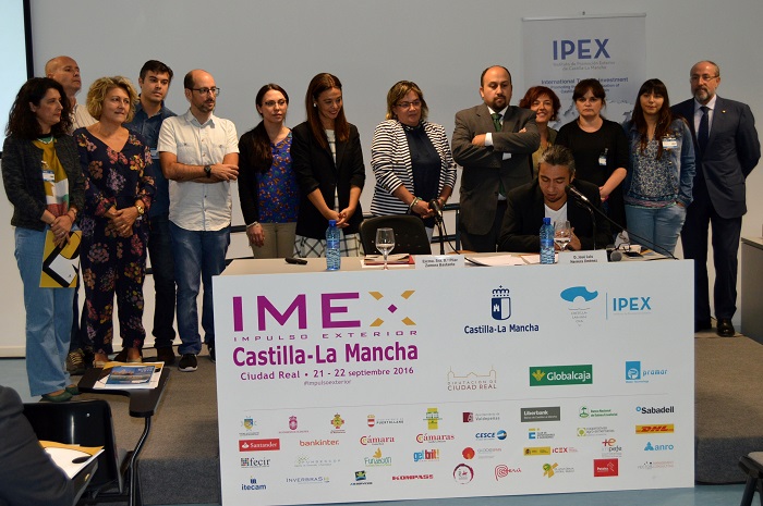 El Ayuntamiento presenta en IMEX la “Guía para Empresas del Pacto Local por el Empleo de Ciudad Real”