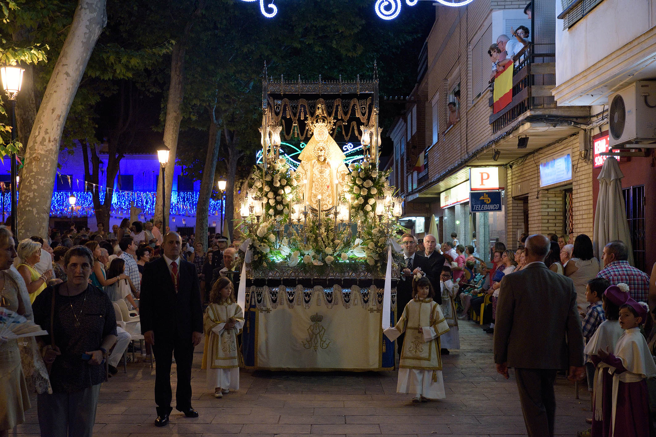 Folclore y religión se funden en el desfile procesional de la patrona de los argamasilleros