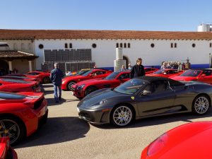 concentracion-de-ferrari-en-la-cooperativa-cristo-de-la-vega-de-socuellamos-06