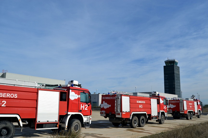 Desprecintan por orden judicial los vehículos contra incendios y salvamento del Aeropuerto de Ciudad Real