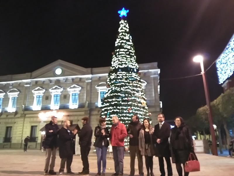 Inaugurada la iluminación de Navidad en el Centro comercial abierto que es el entorno de la calle Castelar de Alcázar
