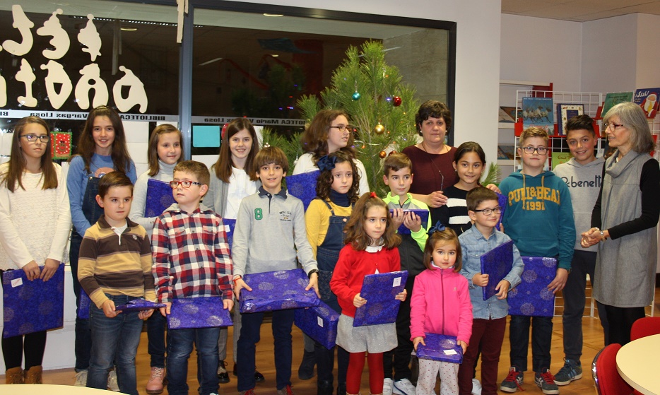 La Biblioteca Municipal de La Solana entregó los premios de los concursos navideños de cuentos y christmas