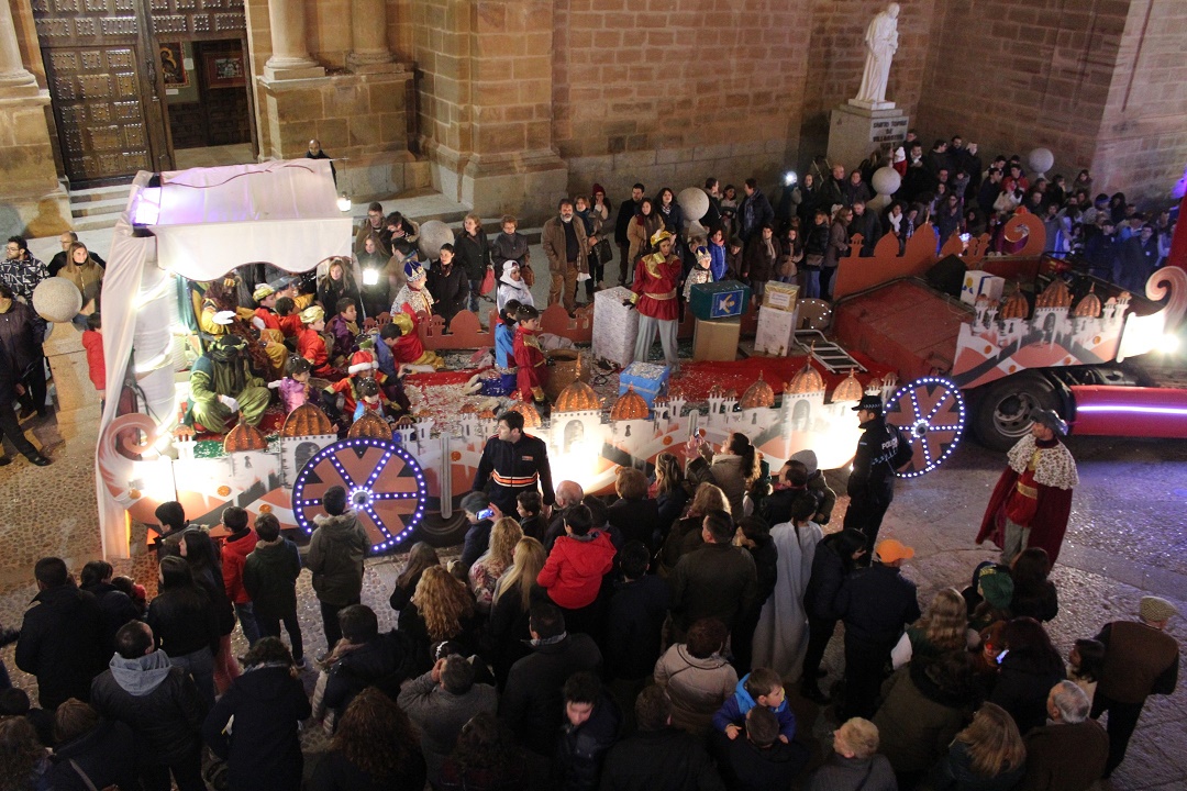 Noche mágica en Villanueva de los Infantes con la llegada de los Reyes Magos de Oriente