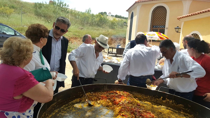 El alcalde de Valdepeñas augura para agricultores un futuro “con mayor poder adquisitivo”
