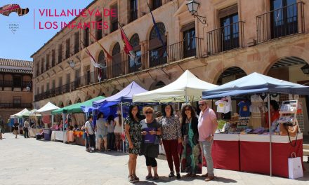 La Plaza Mayor de Villanueva de los Infantes acoge la Feria REDMUR de Emprendimiento