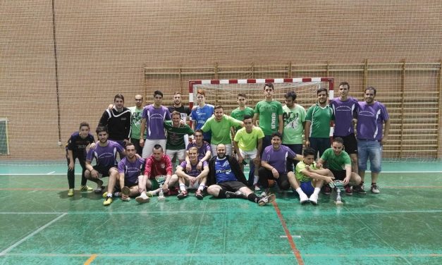 ’Frutas Morales Martín’ ganador del trofeo de la Liga Local de Fútbol Sala en Torralba