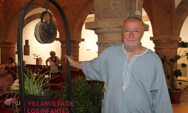 Dionisio Cañas presentó el libro de poemas ‘La noche de Europa’ y el documental ‘Soy yo’