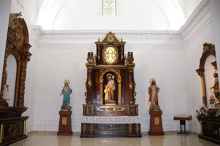 La iglesia de Santa Catalina luce tras sus obras de reforma tanto exteriores como interiores