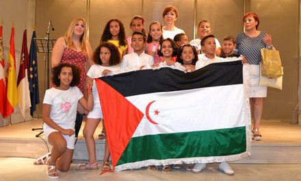 La alcaldesa recibió a los niños sahararuis que pasarán el verano en Alcázar
