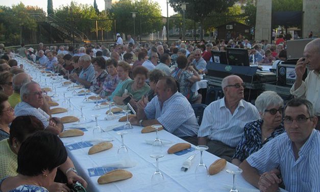 El Acto Homenaje a los Mayores incluirá la entrega de reconocimientos de los centros del Lucero y Bonillas
