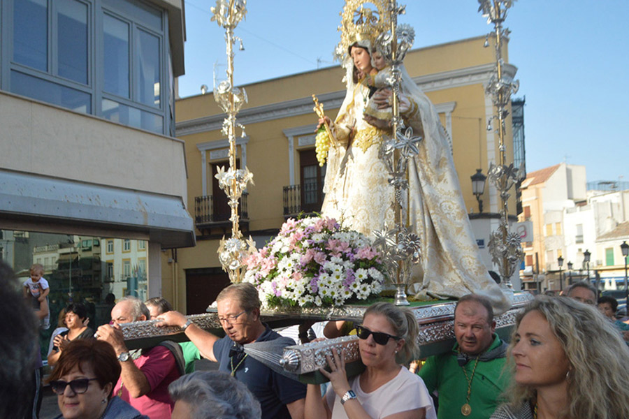 La Virgen de las Viñas llega a la ciudad para presidir la Feria y Fiestas que se celebran en su honor del 24 al 30 de agosto