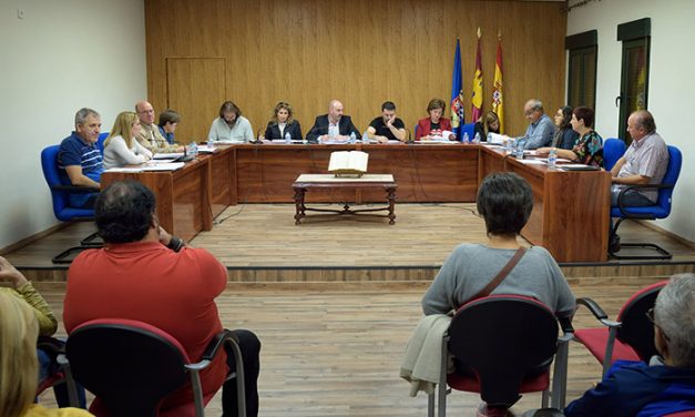 El Pleno aprueba una moción de apoyo a los servicios públicos “acosados” en Cataluña