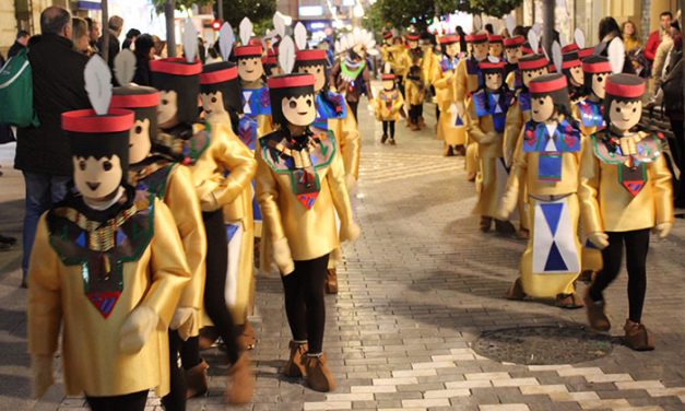 El color y la alegría del Carnavalcázar 2017 se inicia en la ciudad con el desfile infantil