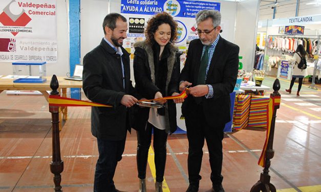 Jesús Martín inauguró la ‘15ª Feria del Stock’ de Valdepeñas
