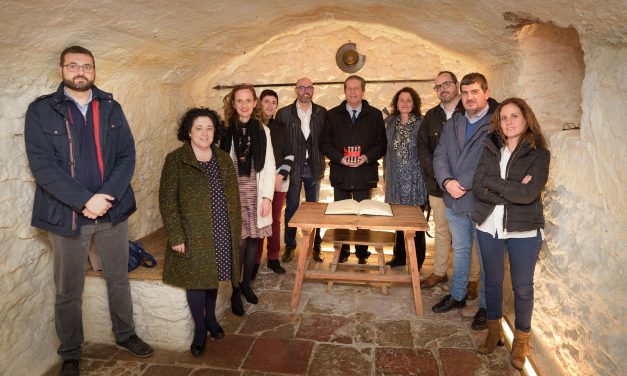 Federico Mayor Zaragoza visita el IES Vicente Cano de Argamasilla de Alba
