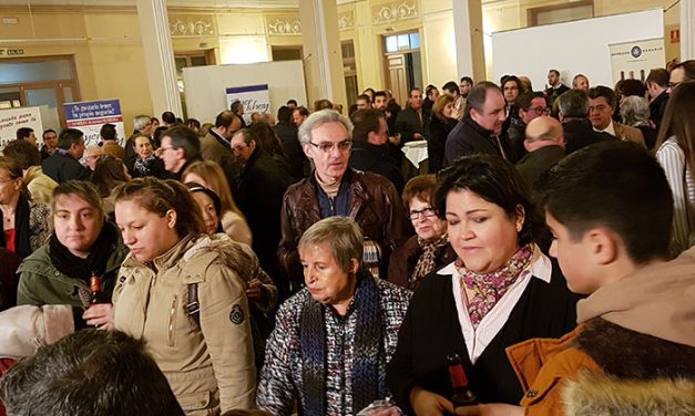 Gran éxito de la inauguración de la tercera edición de la Exposición de Fotografía de Semana Santa de la Revista Ayer&hoy