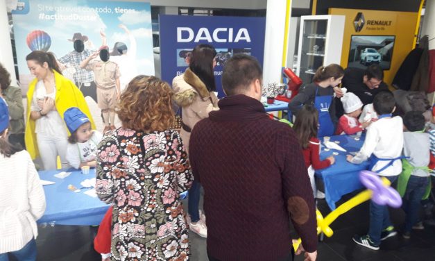 Aries Ciudad Real da una fiesta a grandes y pequeños para presentar el nuevo Dacia Duster