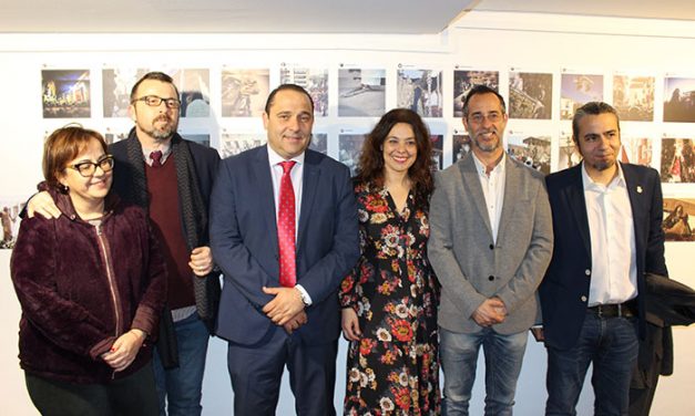 Gran éxito de la inauguración de la tercera edición de la Exposición de Fotografía de Semana Santa de la Revista Ayer&hoy