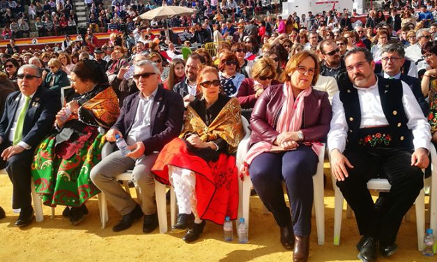 El Gobierno de Castilla-La Mancha muestra su apoyo a la fiesta del Mayo Manchego de Pedro Muñoz