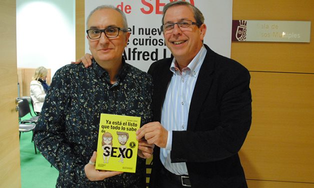 El libro ‘Ya está el listo que todo lo sabe de SEXO’ se presentó ayer en La Confianza