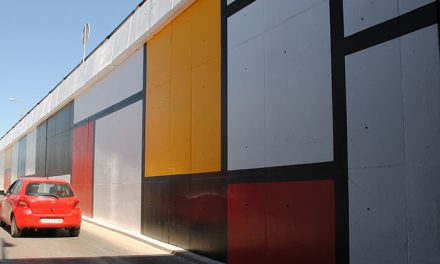 Las pinturas de Mondrian inspiran la nueva decoración del paso subterráneo de Torrecillas