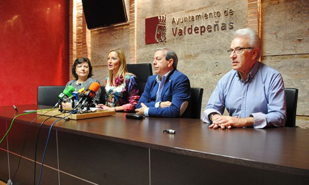 Los paraguas solidarios de Valdepeñas se pondrán a la venta al precio de 1 euro