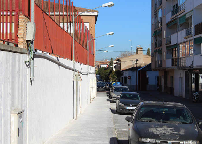 El Ayuntamiento de Alcázar invierte 15.000 euros en la reparación del muro del colegio Santa Clara