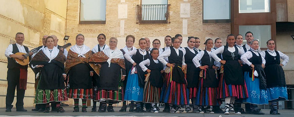 Grupo de Coros y Danzas de Ciudad Real María José Melero