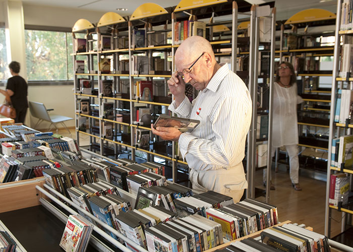 El Ayuntamiento de Pozuelo de Alarcón recuerda que ha ampliado el préstamo de libros y demás fondos en las bibliotecas municipales durante la época estival