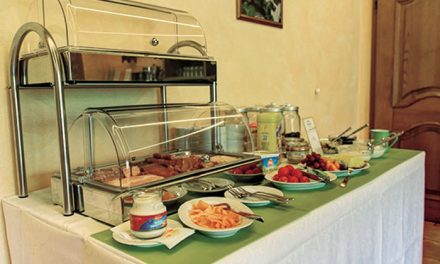 Opciones sin gluten en el buffet de un hotel