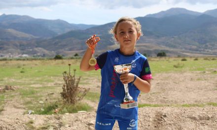Naia Díaz Moreno, subcampeona de triatlón de menores en Andalucía