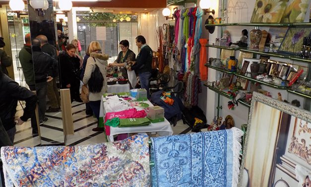El II Mercadillo Solidario de la AECC abre sus puertas en la calle Postas, 6 hasta el viernes 29 de noviembre ¡¡¡¡colaboren!!!!