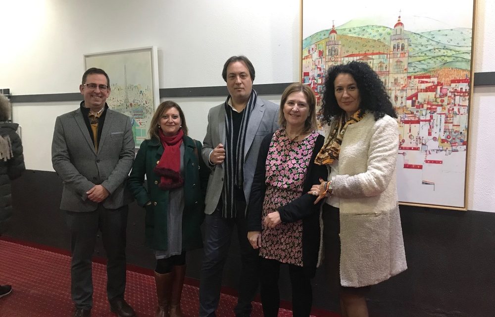 La sala de exposiciones del Edificio Moneo acoge la obra de la artista jiennense Tusti de Toro ‘La vida secreta del color’