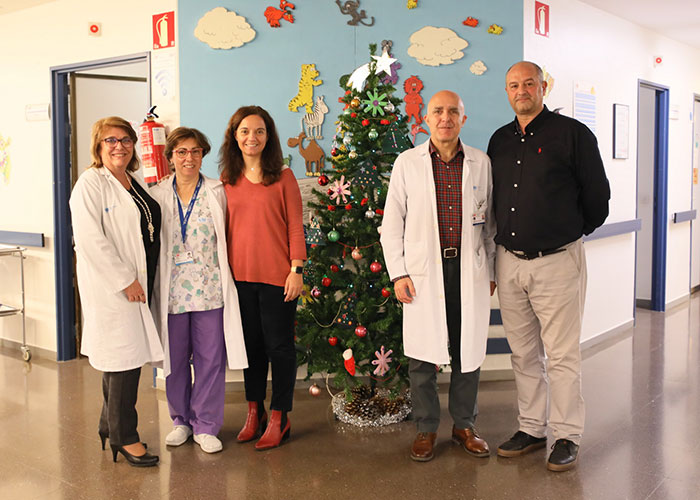La alcaldesa y el concejal de Salud visitaron a los pequeños ingresados en el Hospital de Getafe