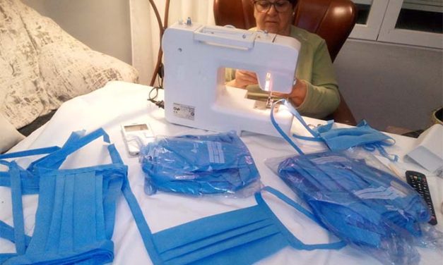 AFAMMER confecciona centenares de mascarillas artesanales que repartirá por toda España