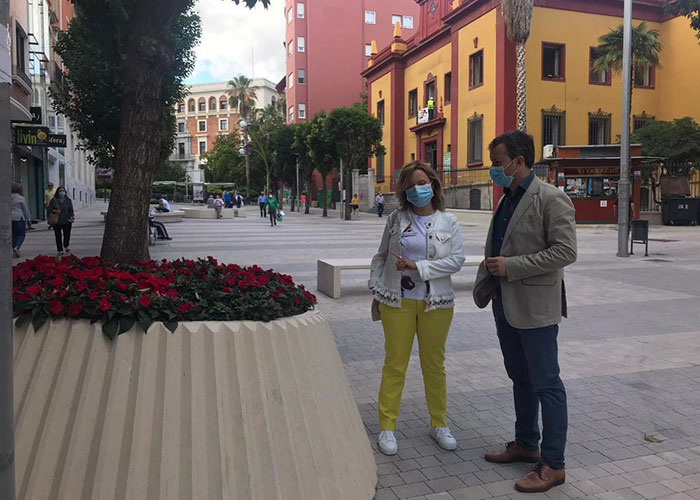 El Ayuntamiento de Jaén refuerza las labores de embellecimiento y adecuación de espacios verdes