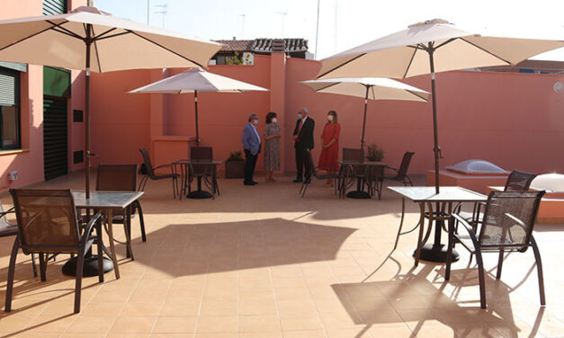 Culminan las obras de remodelación de la terraza de la BPM Lope de Vega