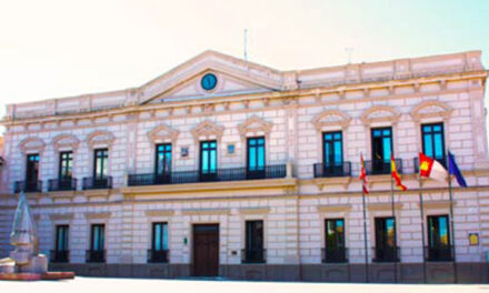 El ayuntamiento de Alcázar solicitó la adopción de medidas a Sanidad que ha resuelto suspender dos fiestas nocturnas en una discoteca de la ciudad