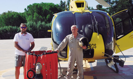 Francisco Lucas* y Juan Cruz Nicolás, comandantes e instructor* y pilotos de helicópteros contra incendios