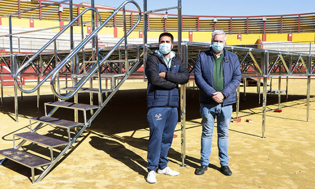 El Ayuntamiento de Almodóvar del Campo adquiere un escenario desmontable de 120 metros cuadrados