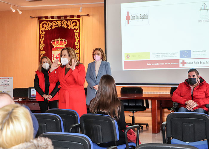 El Ayuntamiento de Argamasilla de Calatrava y Cruz Roja capacitan a mujeres ante la gran demanda para instalar plantas fotovoltaicas en la comarca