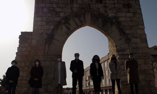 Ciudad Real rescata del olvido el Arco del Torreón, parte de muralla y foso del alcázar, y sus galerías medievales