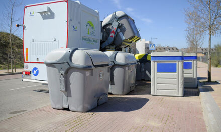El Ayuntamiento de Boadilla refuerza la limpieza integral de los contenedores de basura