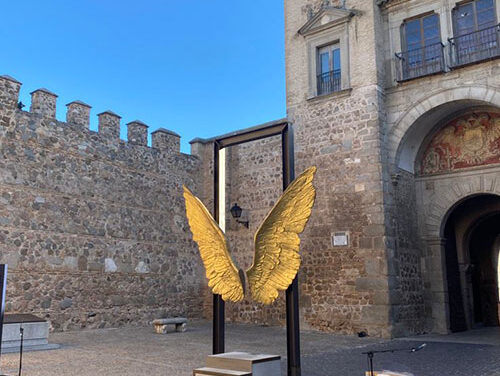 El Ayuntamiento de Toledo y la Fundación Jorge Marín acuerdan que las ‘Alas de México’ permanezcan en Toledo hasta el mes de julio